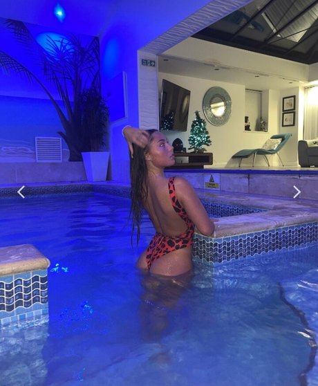 An Incredible Discovery étoile sexy images