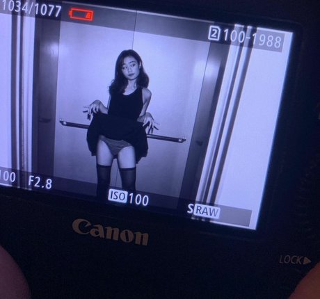 Yy mage actrice chaude image