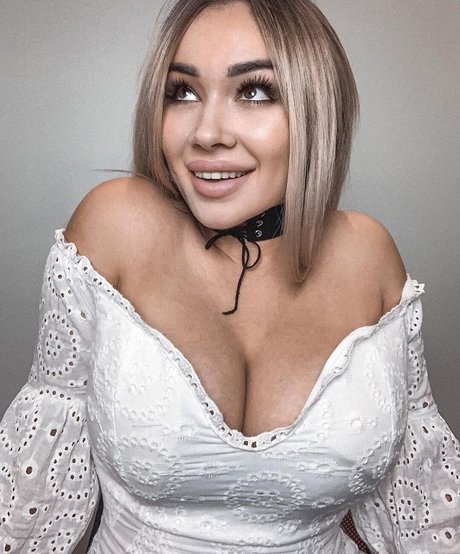 Anna Kostenko star du porno de haute qualité photo