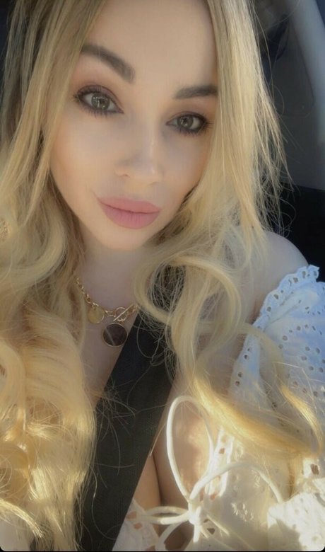 Anna Kostenko étoile parfaite photo