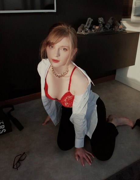 Ella Freya étoile adulte image