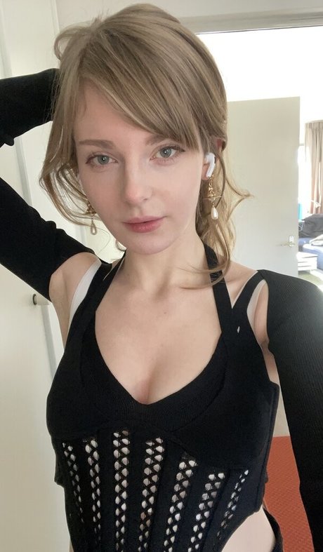 Ella Freya star du porno en haute qualité collection