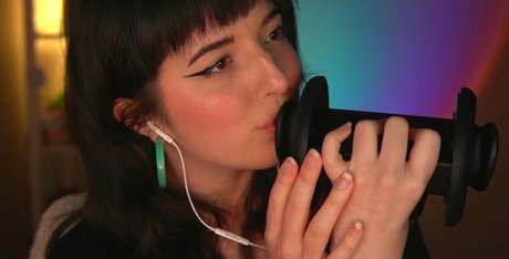 Slight Sounds ASMR actrice exclusive collection