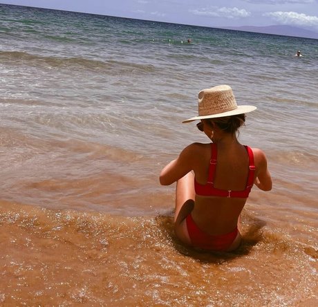 Colleen Wolfe modèle gratuit archive