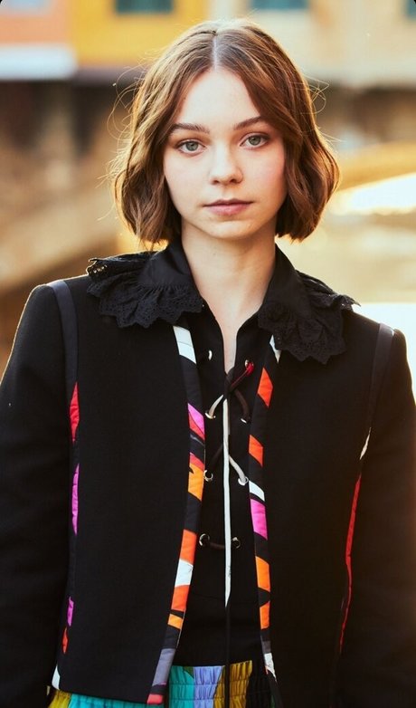 Emma Myers belle star du porno galeries