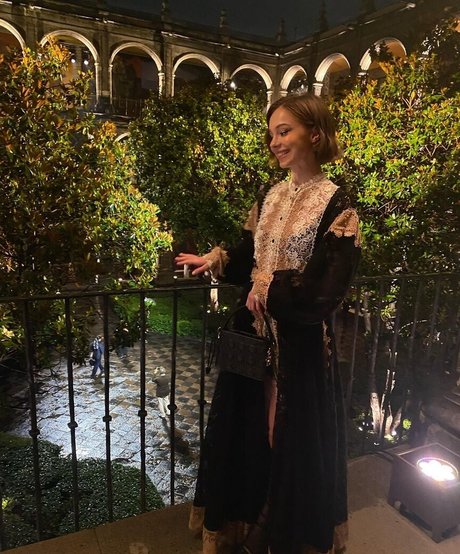 Emma Myers star du porno gratuite galerie