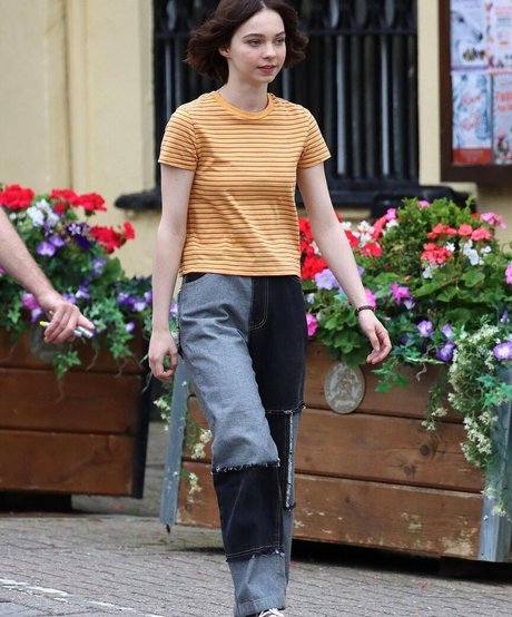 Emma Myers star du porno chaud collection