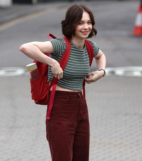 Emma Myers star pornographique images