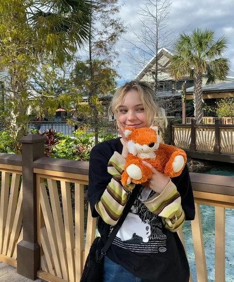 Emma Myers actrice pornographique images