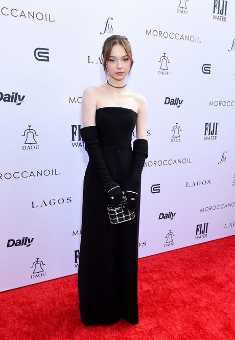 Emma Myers jolie étoile des photos