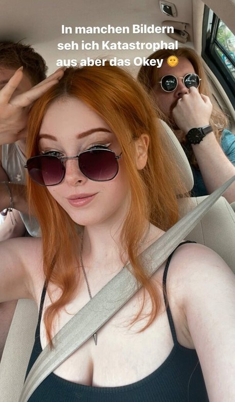 KDRkitten actrice sexy des photos