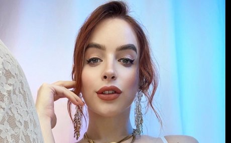 Janie Blade modèle érotique img