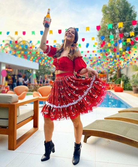 Paolla Oliveira étoile xxx collection