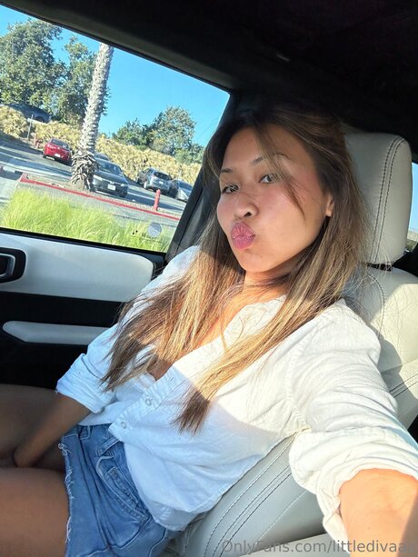 Littledivaaa étoile xxx galerie