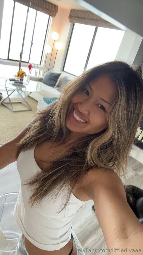 Littledivaaa modèle chaud photos