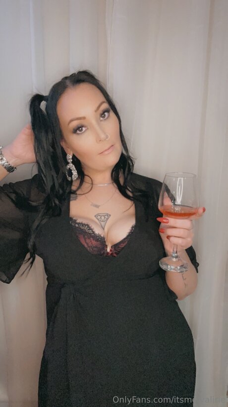 Itsme Valirie star du porno parfaite galeries