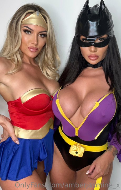 Amber Jasmine nus de stars du porno archive