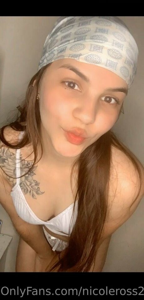 nicole ross 23 beau modèle des photos