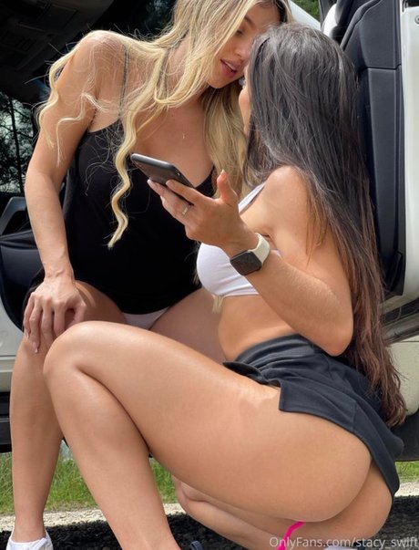 Stacy Swift actrice hd img