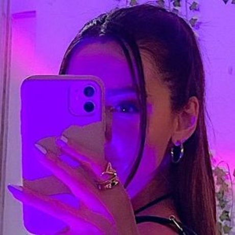 lunettes milf onlyfans haute qualité meilleur photo