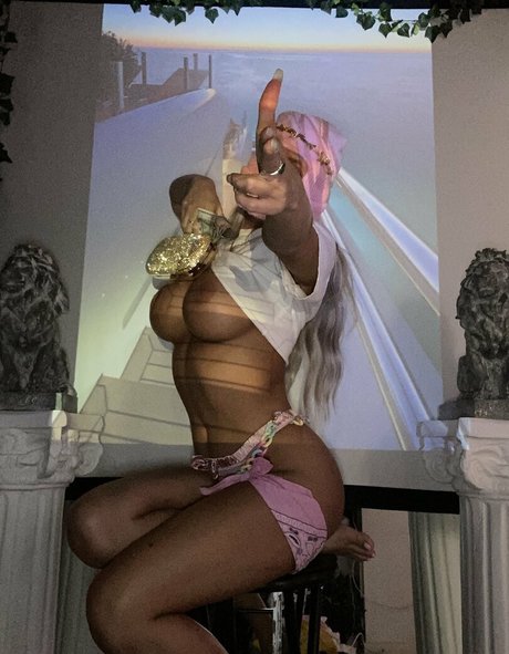 blonde naturelle onlyfans xxx érotique photos