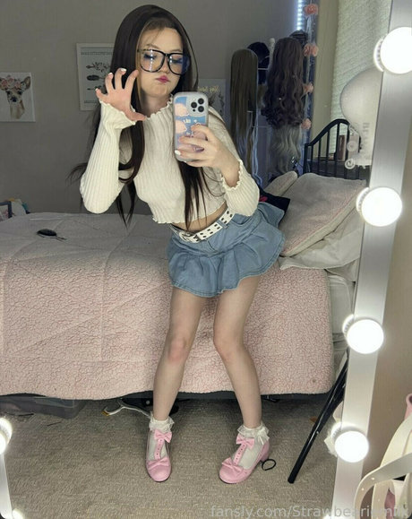 Strawbeariemilkk actrice de grande qualité photos