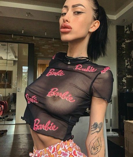 mordoreva étoile nue des photos