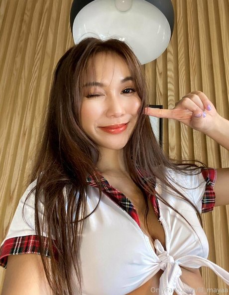 femme seulementfans nu pornographique photos