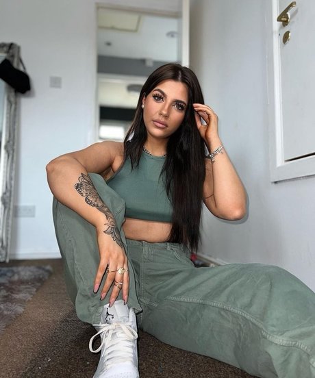 Megann22 étoile exclusive archive