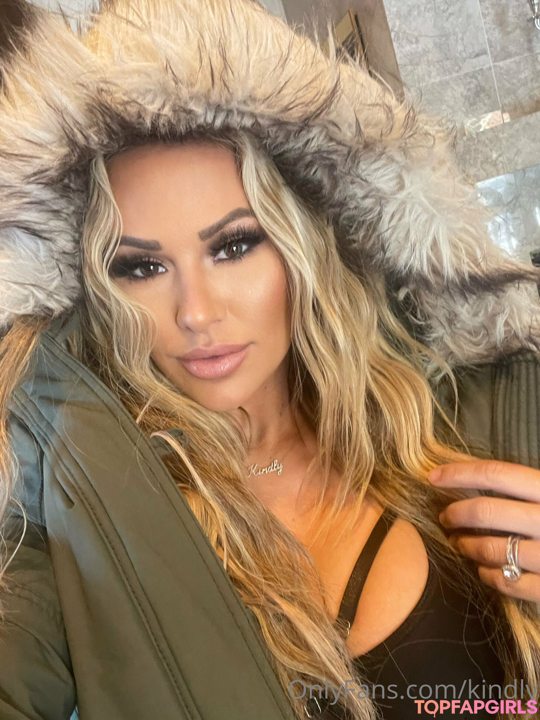 fellation publique onlyfans haut nu collection