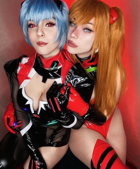 Soryu Geggy cosplay top star des photos