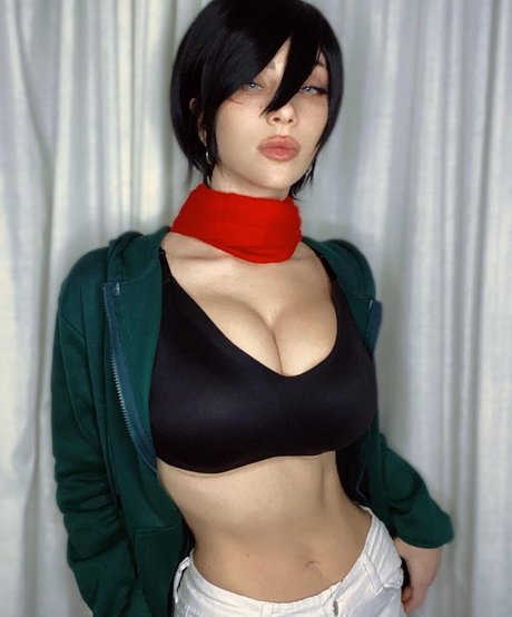 Soryu Geggy cosplay actrice érotique image