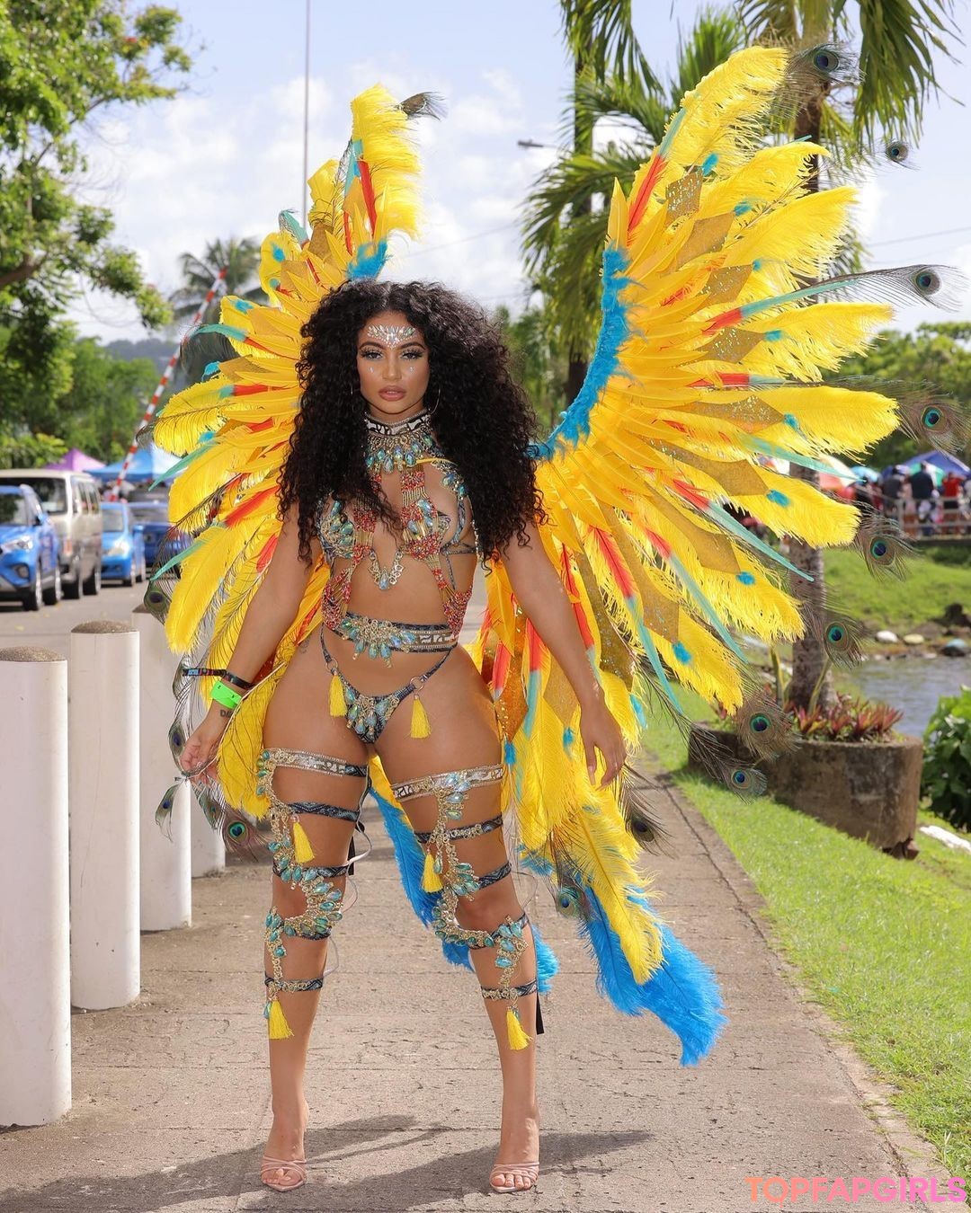 milf blonde uniquementfans plutôt sexy collection