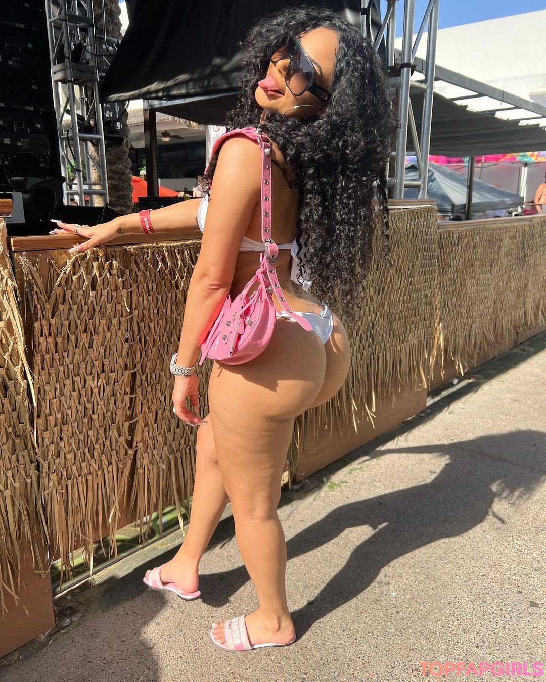 sexe en bikini uniquementfans adulte image