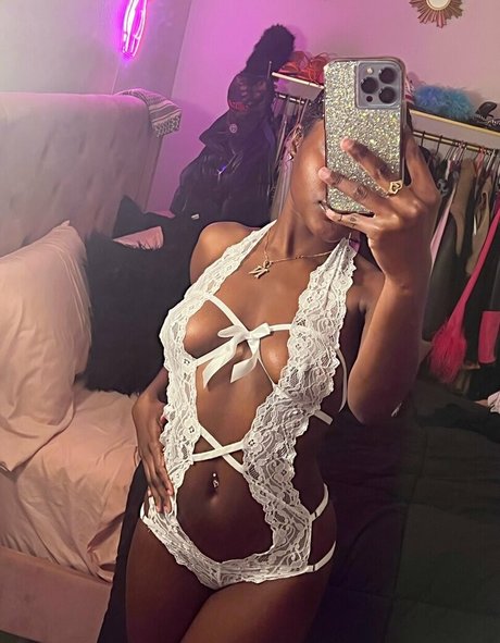 juiicyyyfruit belle star du porno image