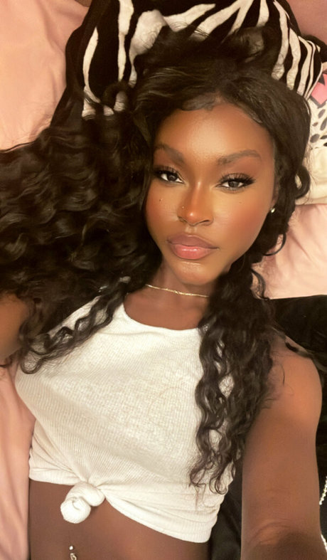 juiicyyyfruit modèle sympa images