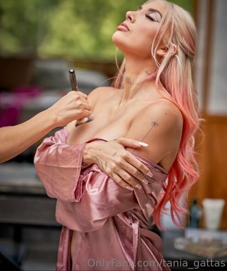 Tania Gattas modèle parfait galerie