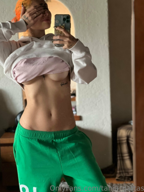 Tania Gattas haut de star du porno img