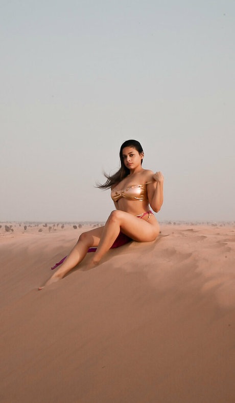 Ash S actrice chaude des photos