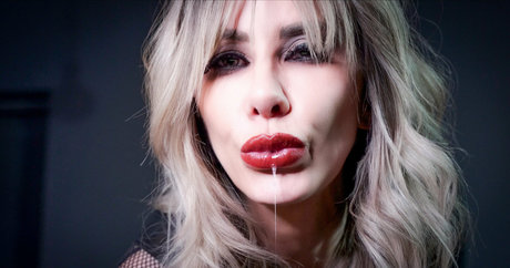 Madeline Marlowe modèle chaud image