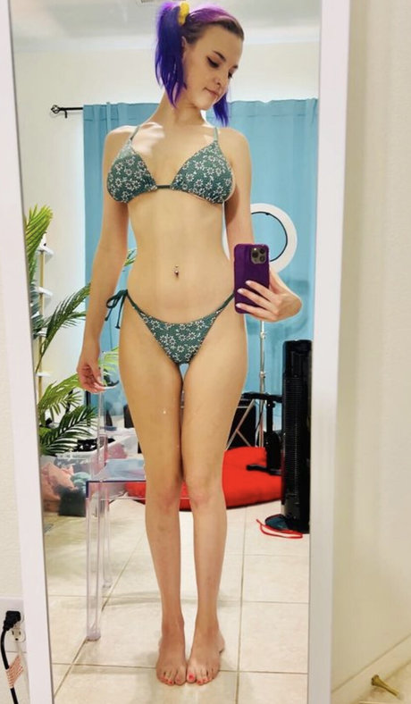 Sarawr cosplay actrice xxx image