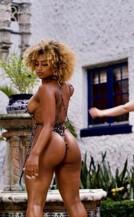 Kathryn Celestre star du porno adulte photos