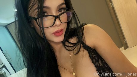 Lili Jones star du porno gratuit galerie