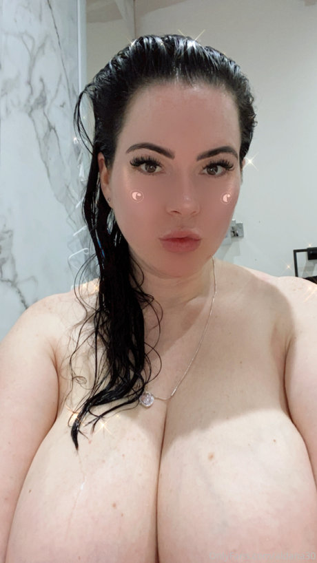 Rachel Aldana étoile xxx galerie