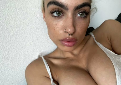 Undercover freak modèle gratuit archive