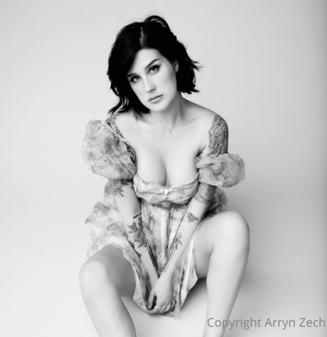 Arryn Zech modèle porno des photos