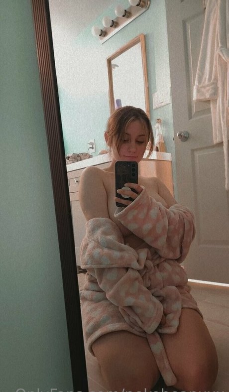 Midnight Vulpi modèle nu photo