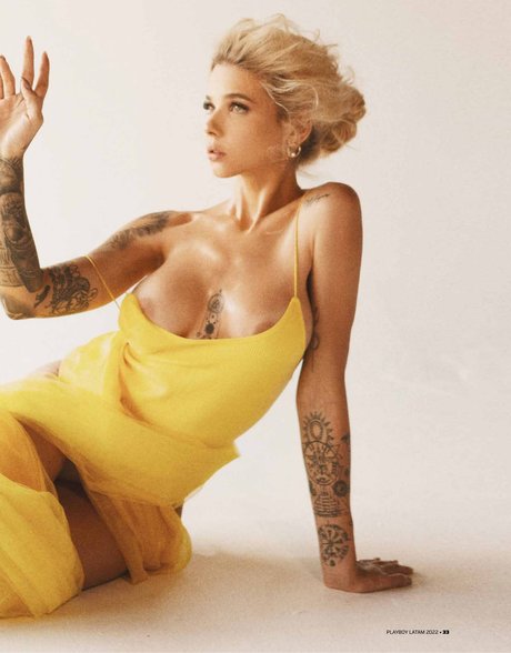 aygrecia_ joli modèle galeries