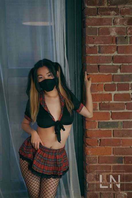 lillienue star du porno belle img