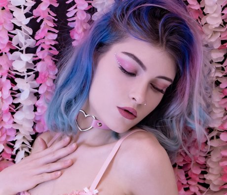 Trixy Blue star du porno en haute qualité galeries